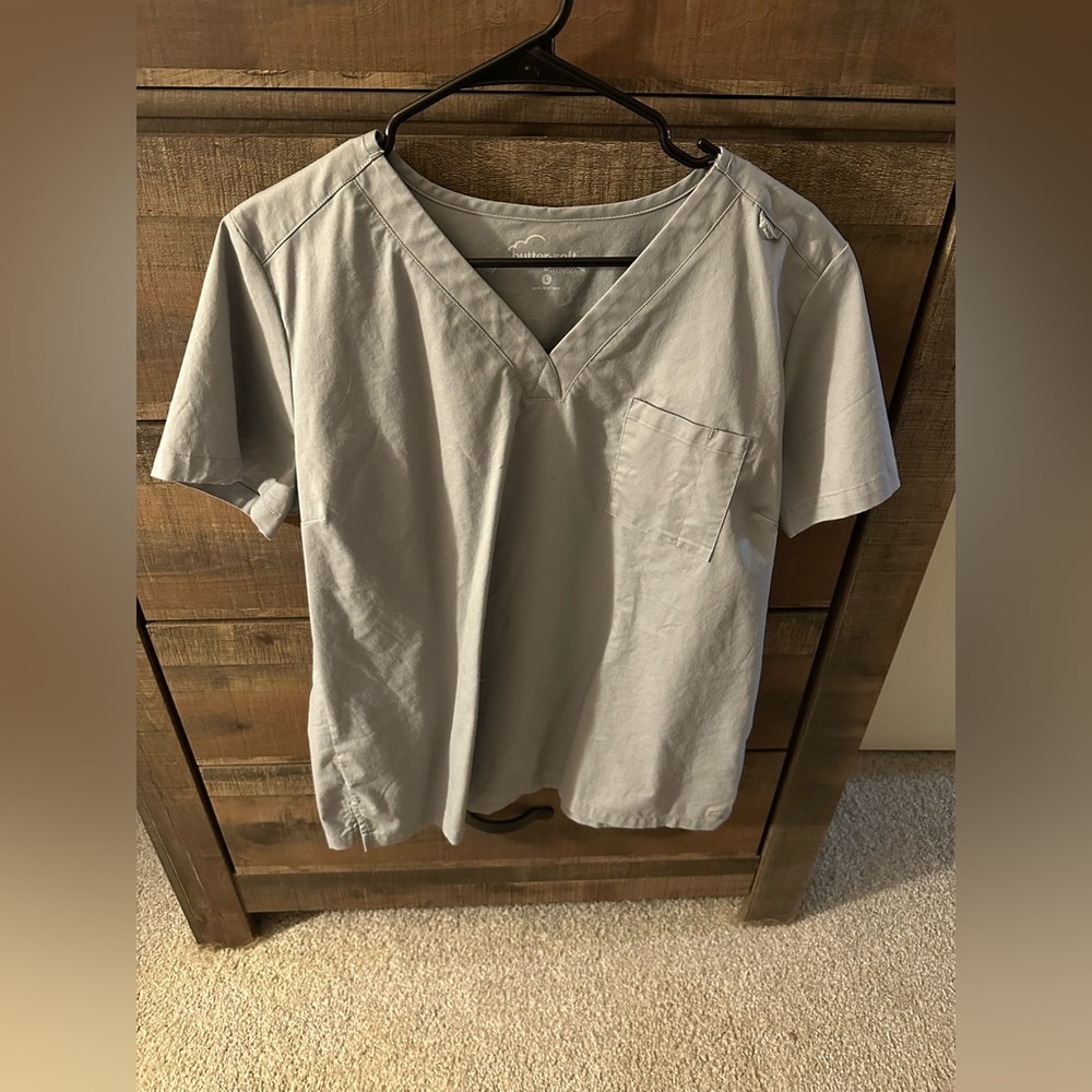 Large grey scrub top